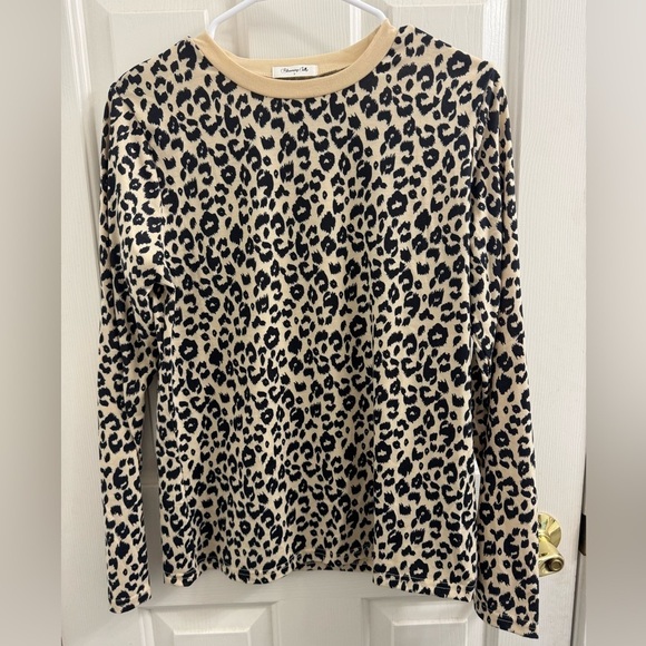 blooming jelly Tops - Long sleeve leopard print t-shirt